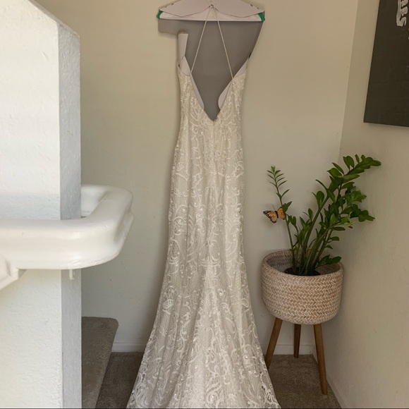 Preowned Tara Lauren Wedding Dress. Spring 2017. US Size 6. - Picture 7 of 14